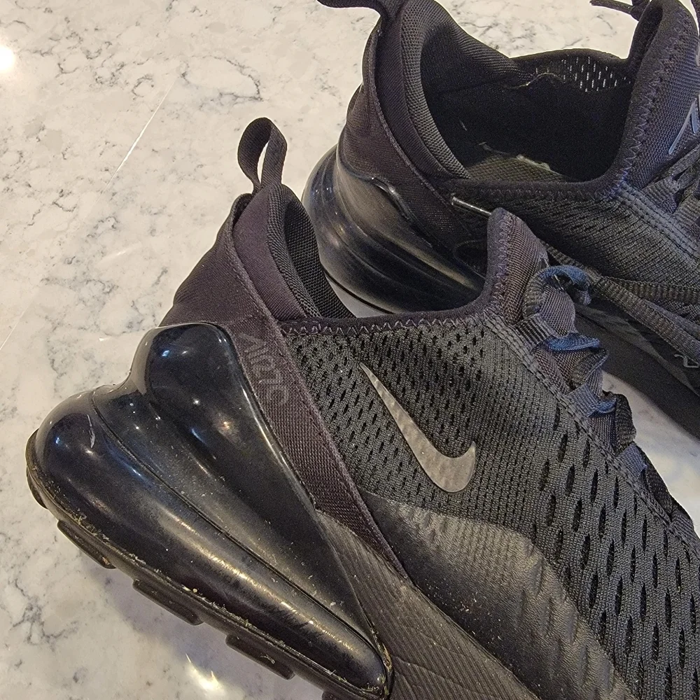 Nike Air Max 270 Mens 11.5 Triple Black Running Shoes Sneakers AH8050-005 - Picture 13 of 16